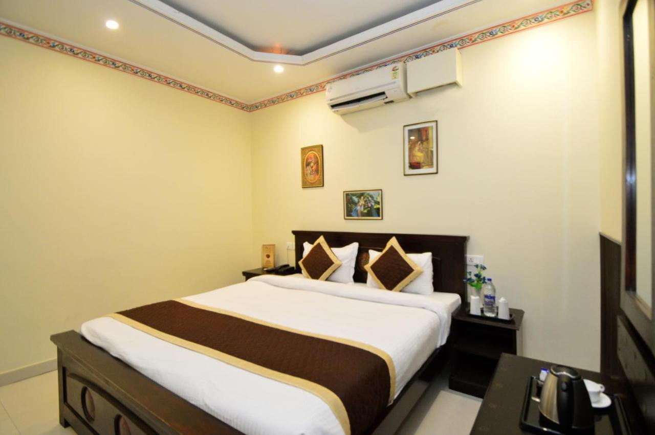 Hotel Surya Garh Dźajpur Zewnętrze zdjęcie