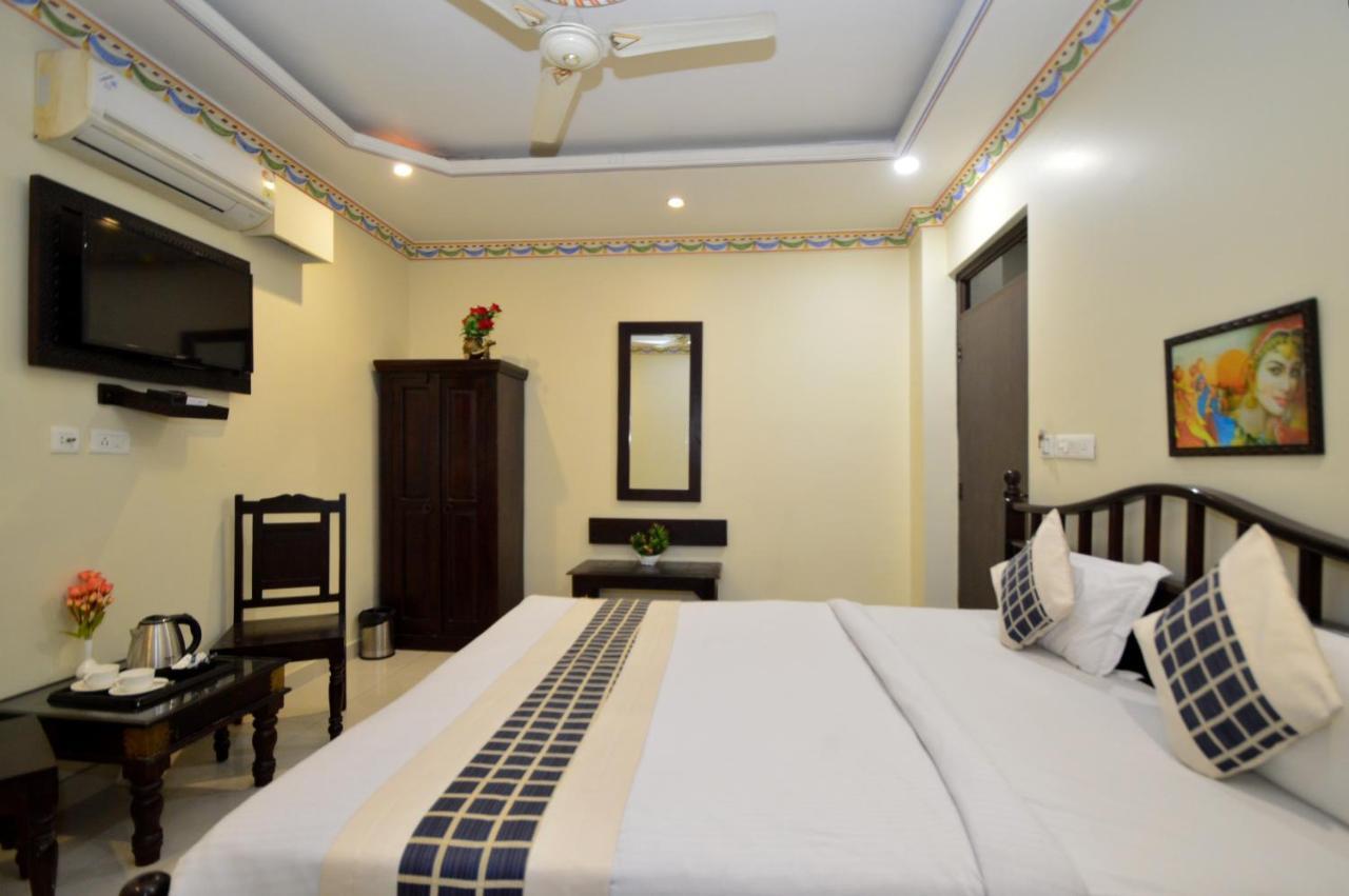 Hotel Surya Garh Dźajpur Zewnętrze zdjęcie